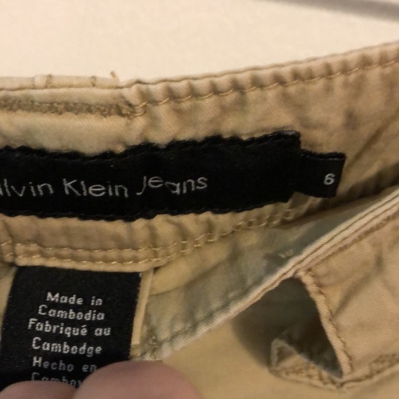 Calvin Klein Jeans in tan size 6 cropped pants. - Picture 5 of 5